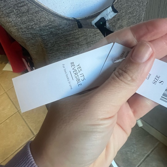 White House Black Market Metallic Sleeveless Top - Picture 4 of 6